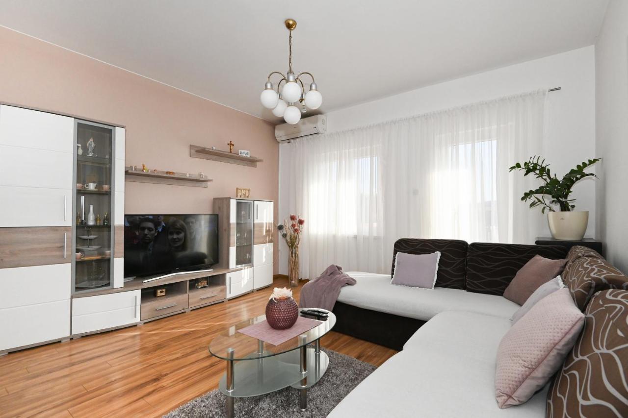 Apartment Irena Posedarje Esterno foto