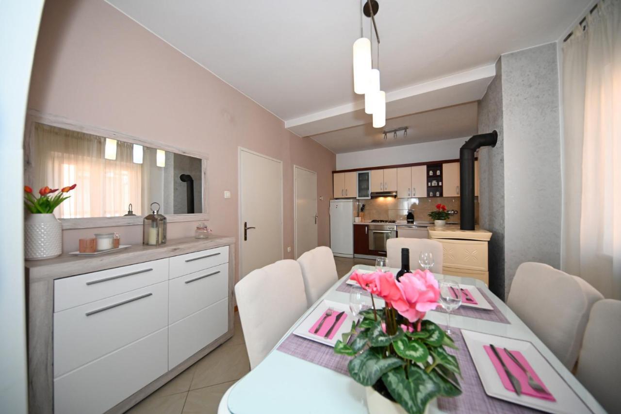 Apartment Irena Posedarje Esterno foto